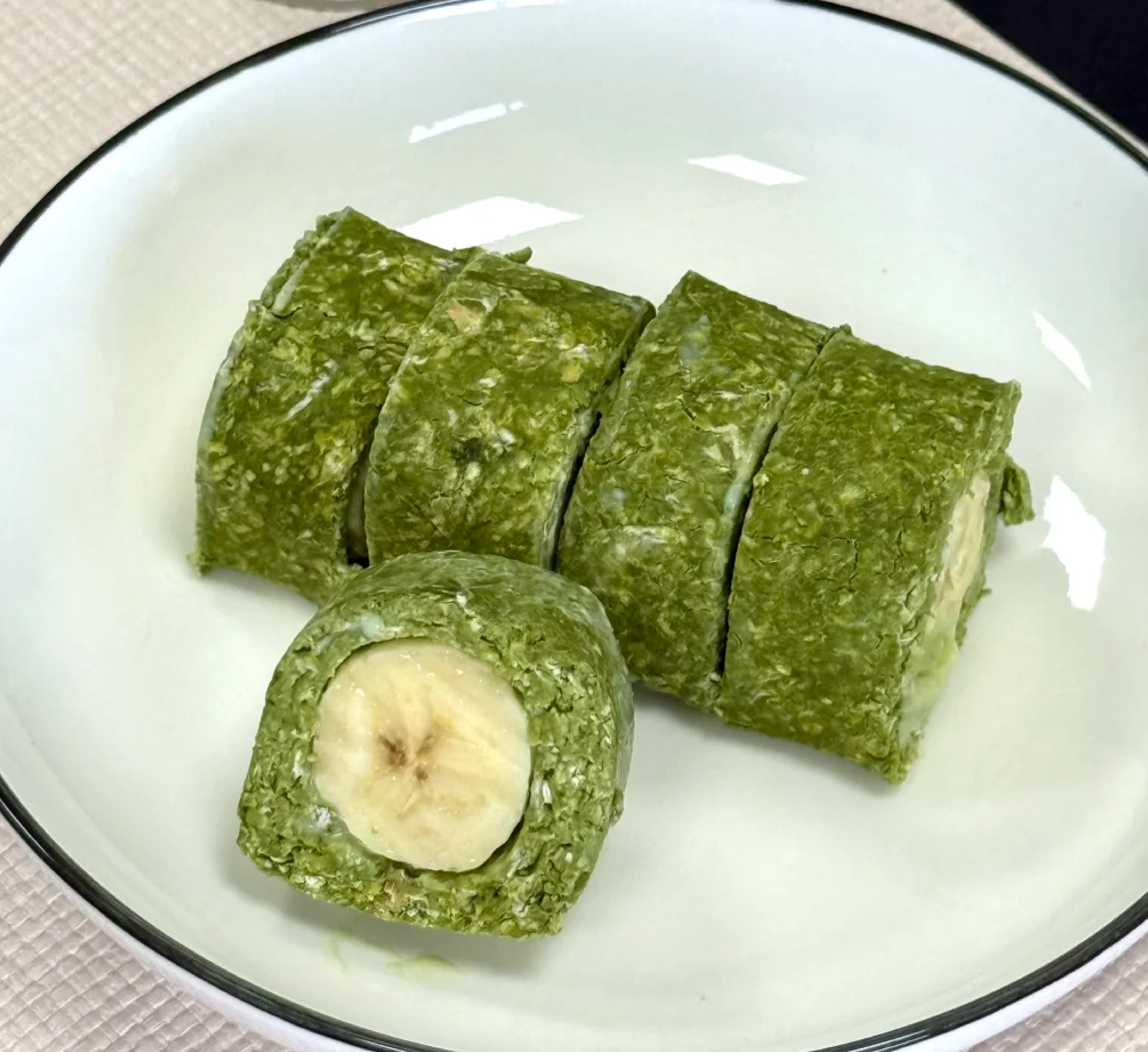 Matcha Oat Yogurt Banana Roll